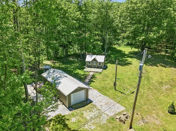 1144 Sunset Dr, Jamestown, PA 16134