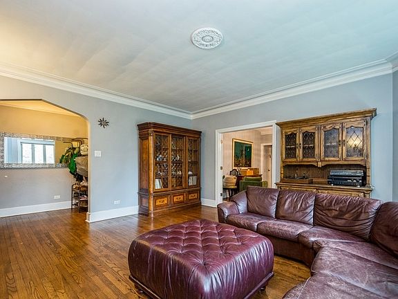 3rd image of 4217 N Paulina St APT 1E