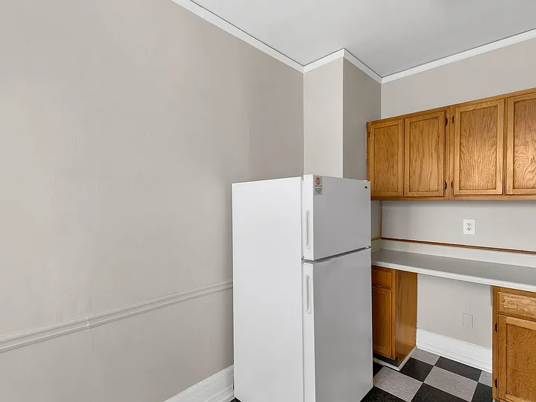 Charleston Court — Photo 32