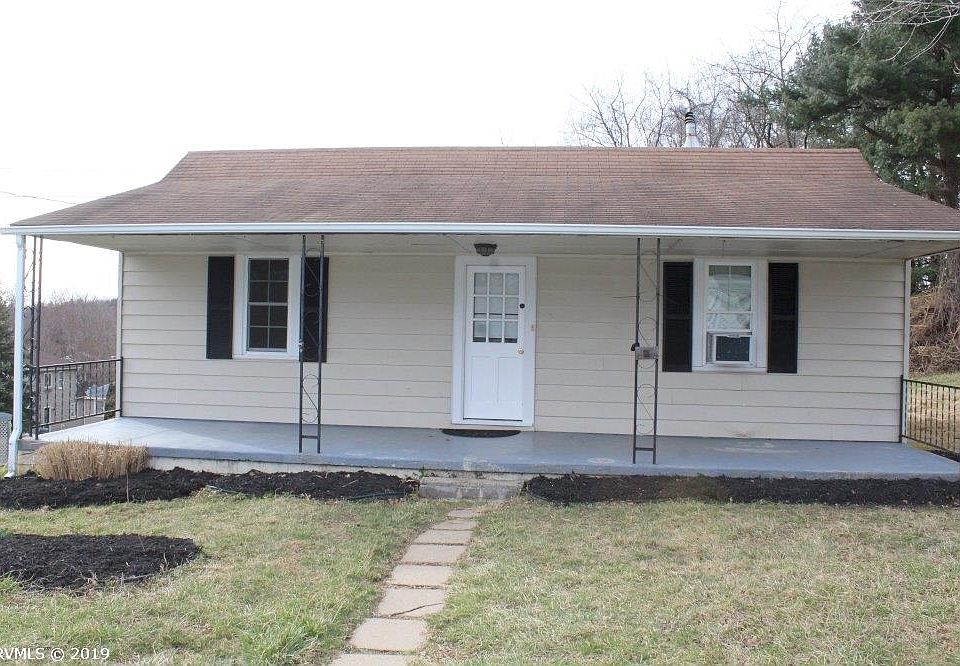 1st image of 506 Hill St NE