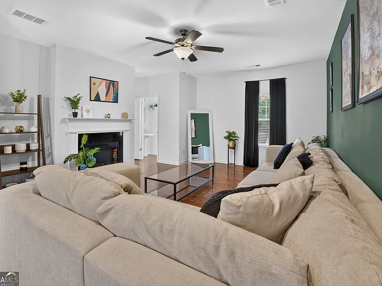 865 Society Cir SW — Photo 9