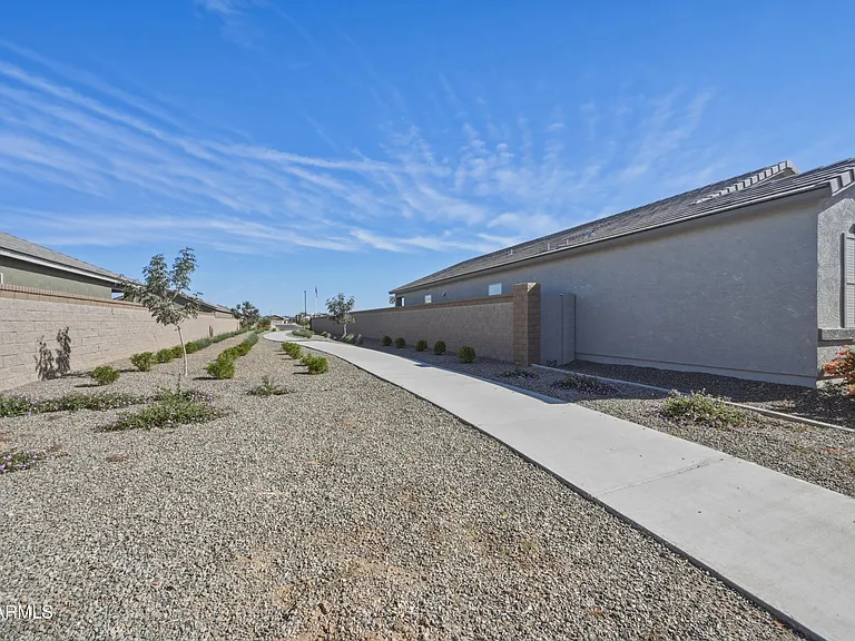 2022 E New Bonnet Ln — Photo 23