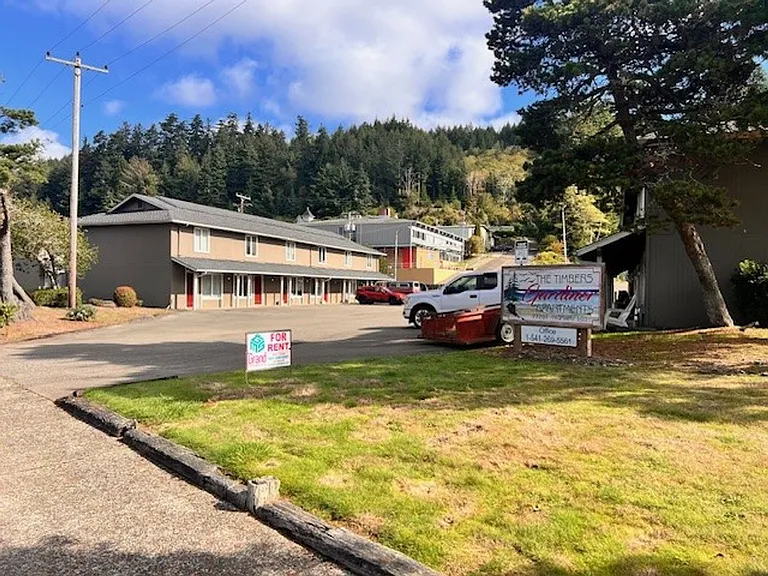 77287 Highway 101 — Photo 19