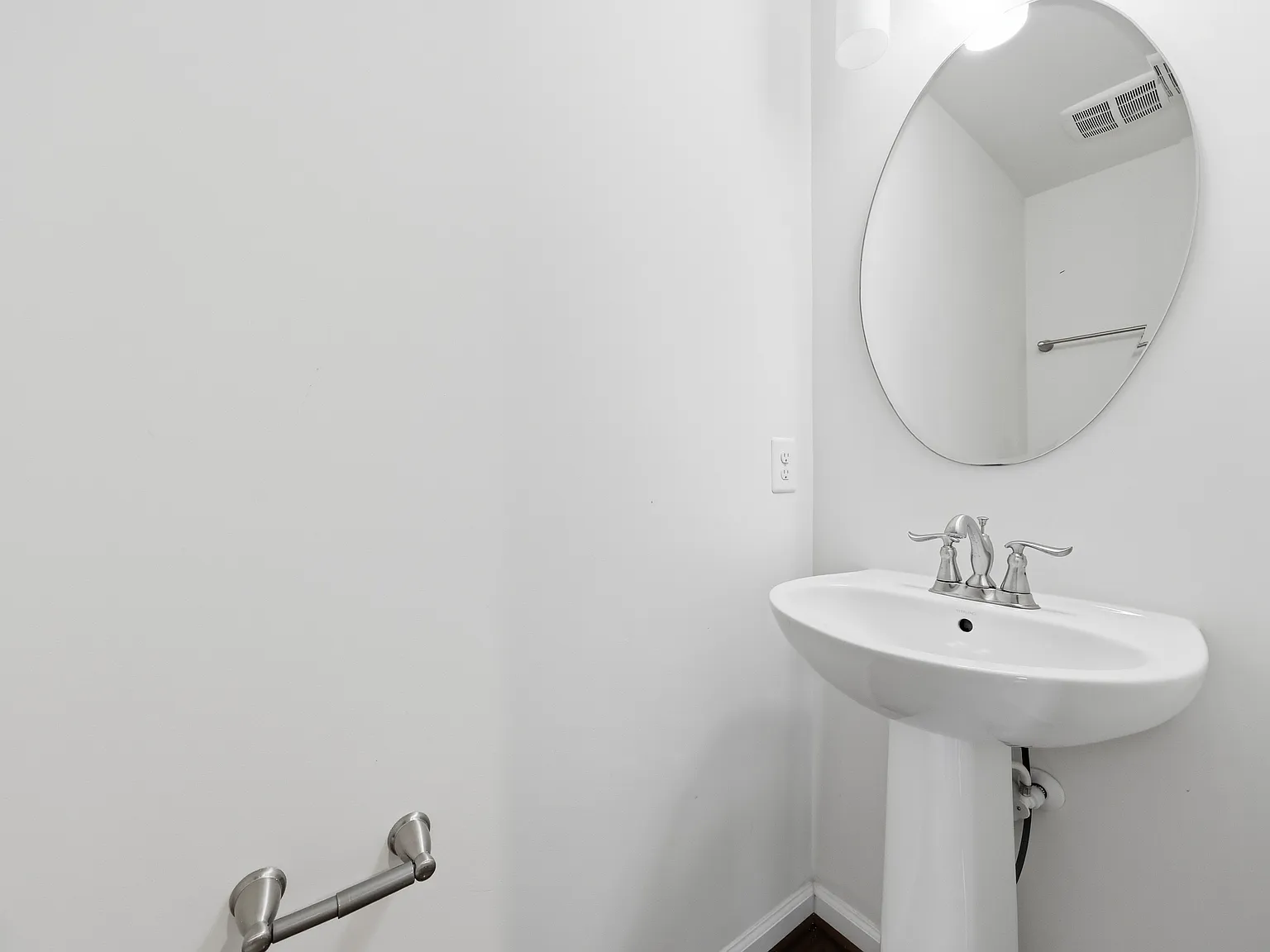 3 bed, $2,700 — Photo 4