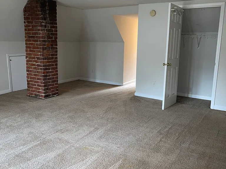374 Park Ave — Photo 25