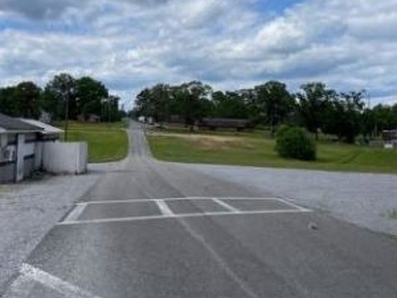 Exterior Neighborhood (street photo)