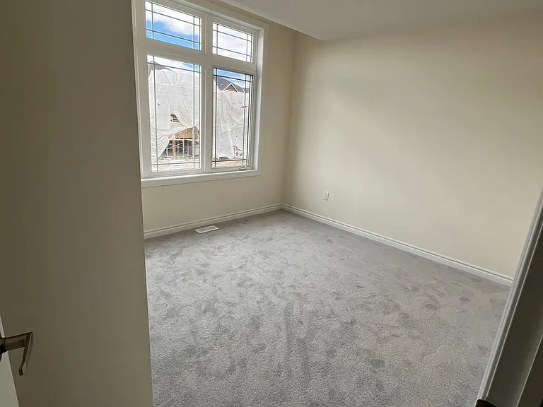 2107 Hallandale St — Photo 31