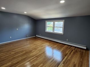 7 Derby Rd FLOOR 2, Hicksville, NY 11801