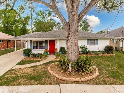 8801 Darby Ln, River Ridge, LA, 70123