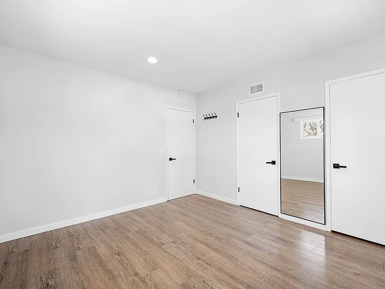 11793 Glencrest Dr — Photo 15