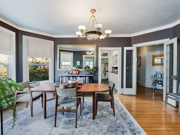 Llennodo Apartments LLC, 1407 9th Ave W APT E, Seattle, WA 98119