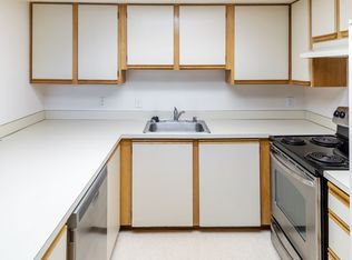 Sandridge Apartments, Seattle, WA 98115
