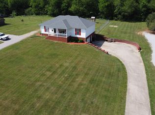 172 Commodore Cir, Summertown, TN 38483
