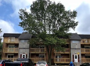 557 Ashland Ave #B, Aurora, IL 60505