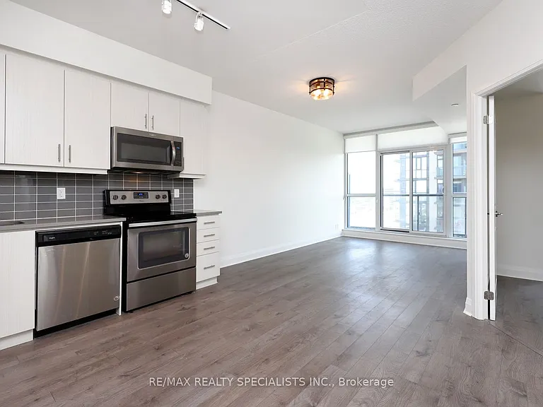 15 Zorra St #603 — Photo 7