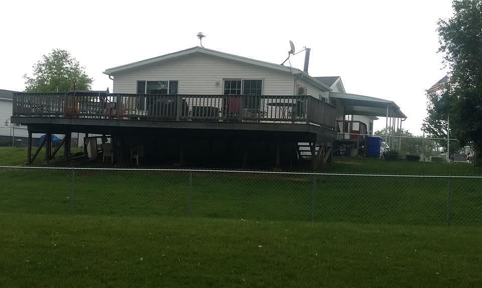 1st image of 816 Stoneybrook Trl