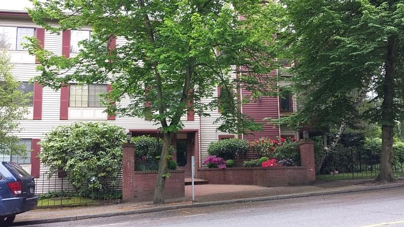 1st image of 9800 Roosevelt Way NE APT 16