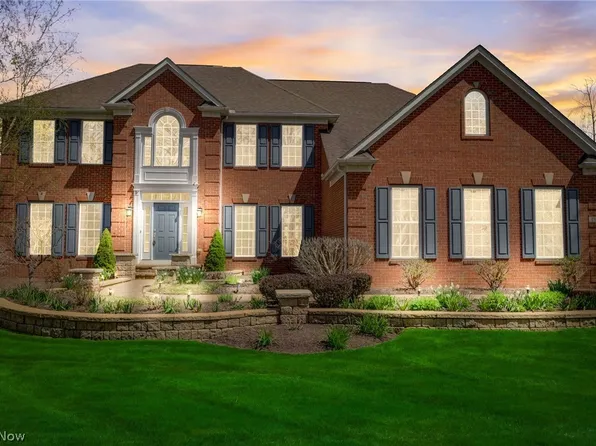 7365 Capilano Dr, Solon, OH 44139