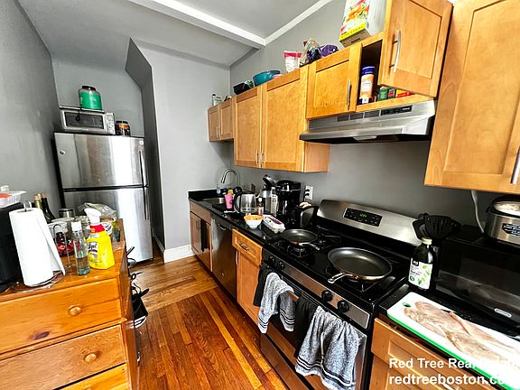 3rd image of 48 Englewood Ave #1