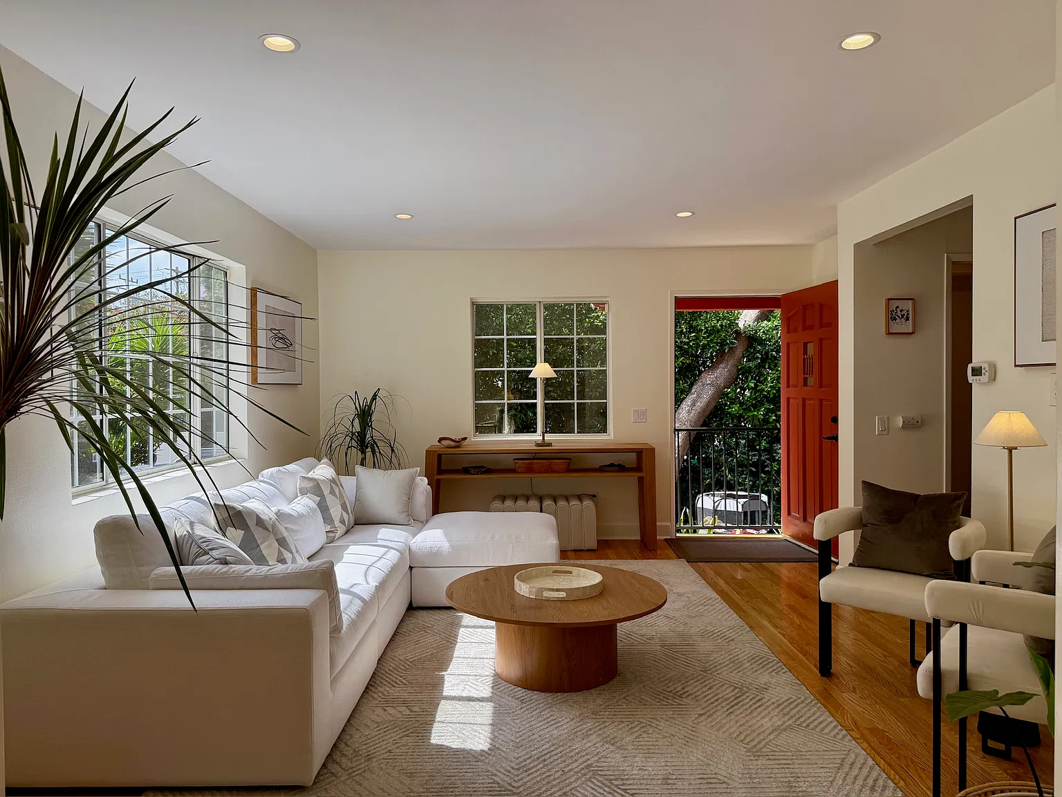 7621 Norton Ave — Photo 2