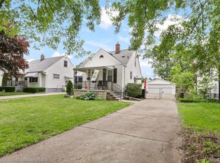 115 Gargantua Ave, Clawson, MI 48017