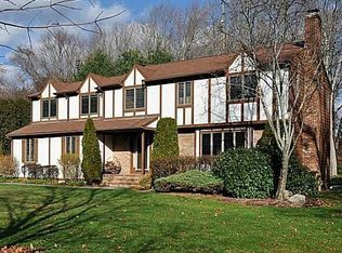 55 Huling Ln, East Greenwich, RI 02818