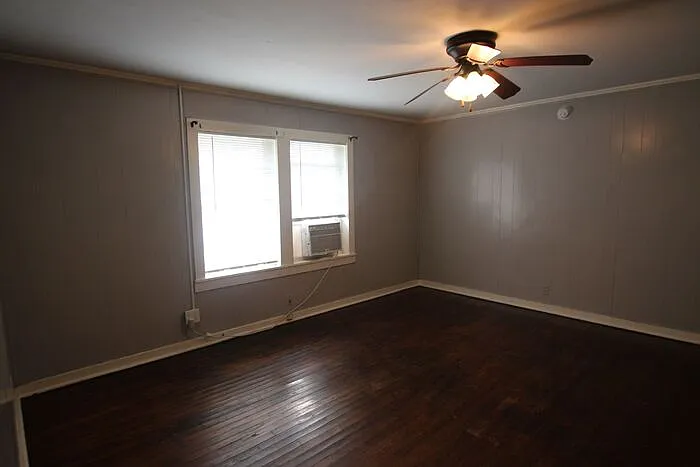 518 W Charnwood St #A — Photo 6