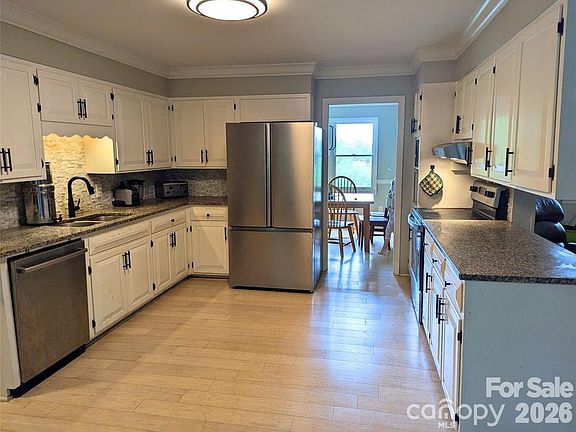 5th image of 1737 Whitesides Rd