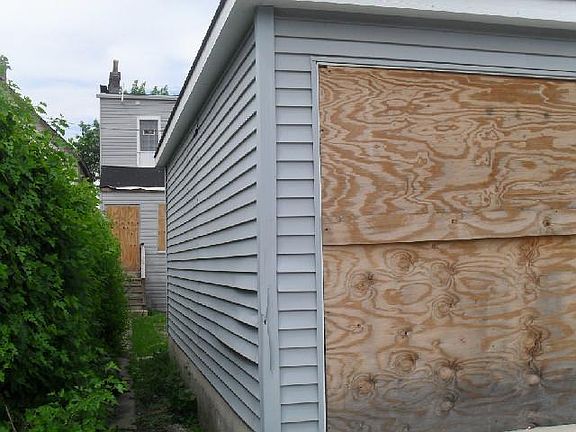 2nd image of 4135 W Gladys Ave