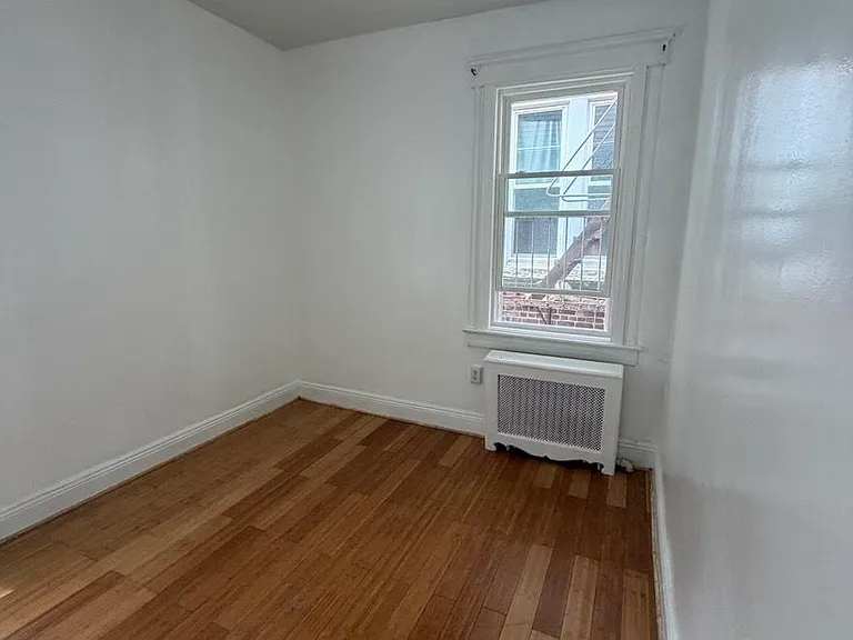 425 75th St #2 — Photo 13