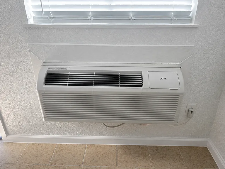 1/2 Bedroom Apartment: A/C & Heating Unit