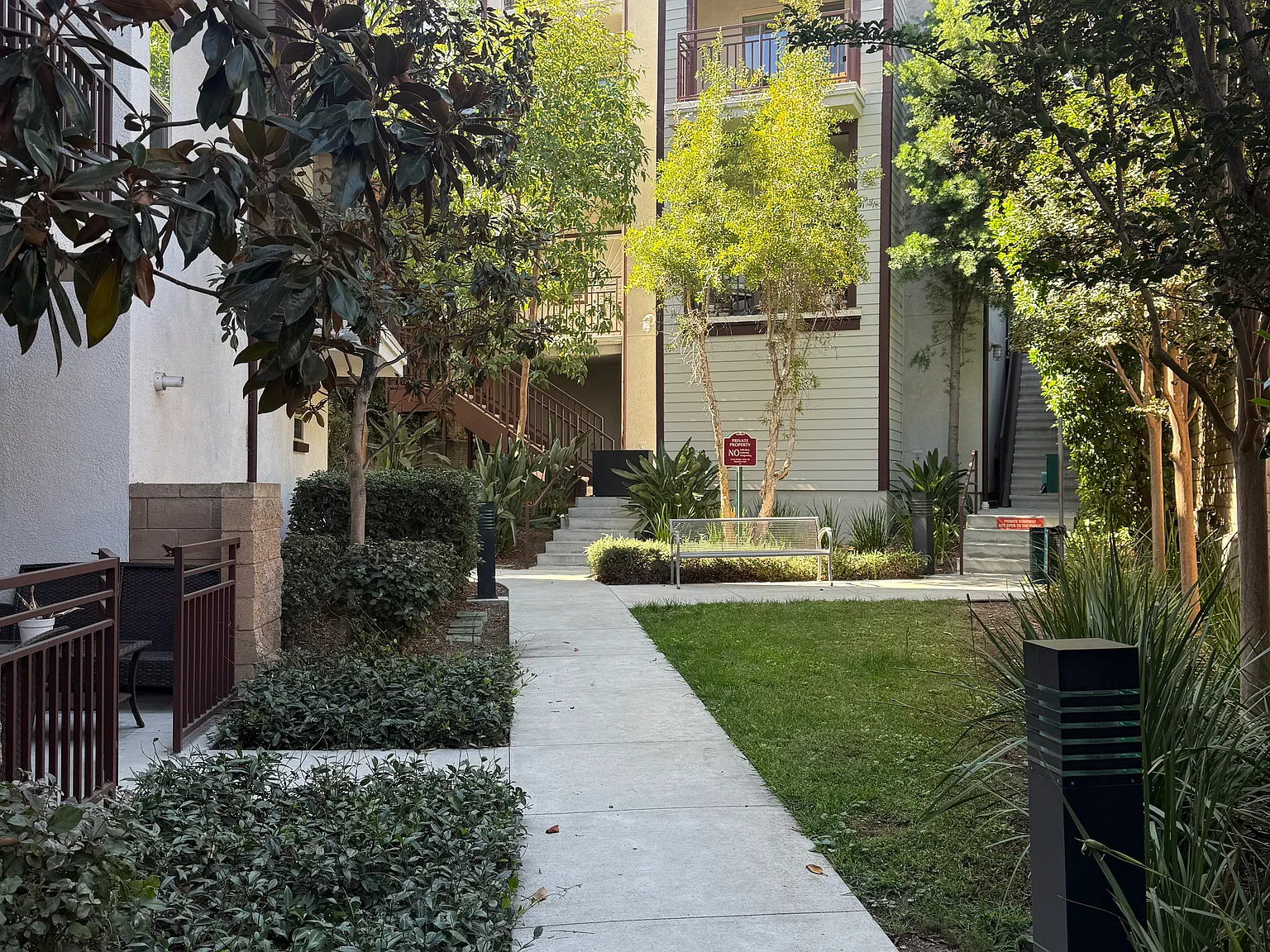 3 bed, 1320 sqft, $6,499 — Photo 3