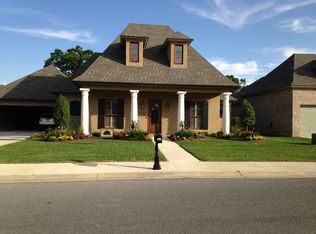 201 Abaco Ln, Lafayette, LA 70508