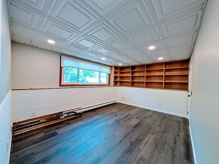 26745 Freeport Ave — Photo 15