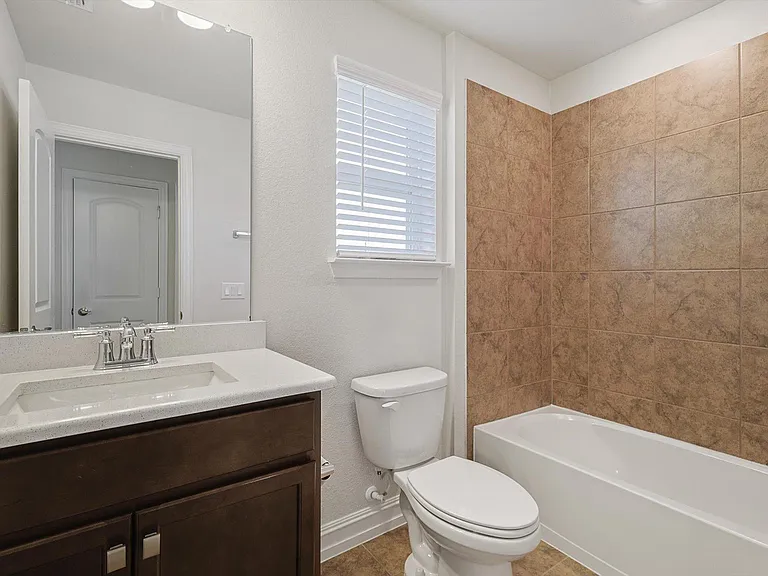 2806 Henson Ln — Photo 15