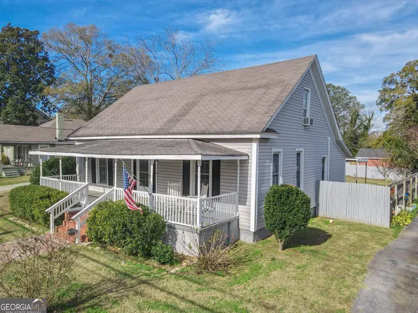 61 Clark St, Newnan, GA 30263