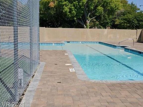 4th image of 1355 Lorilyn Ave #4