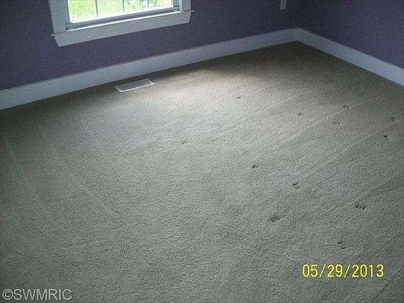 4th image of 787 Fieldstone Dr