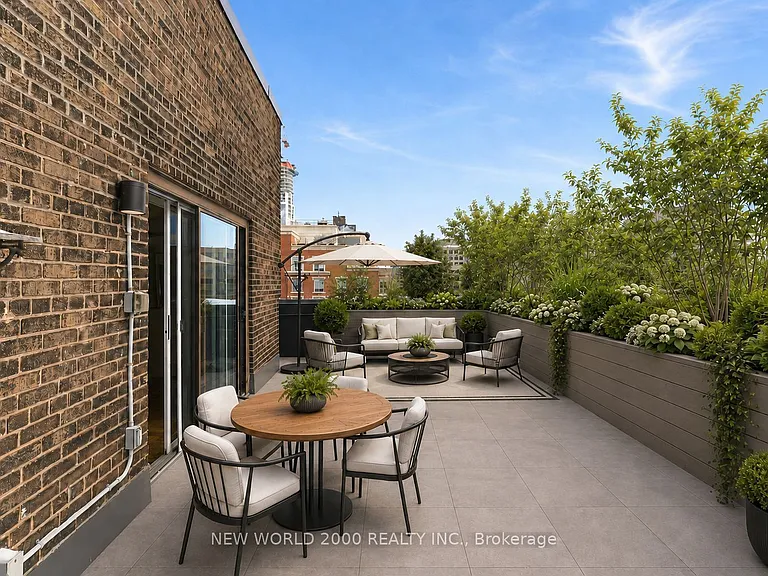 110 Saint Clair Ave W #902 — Photo 14