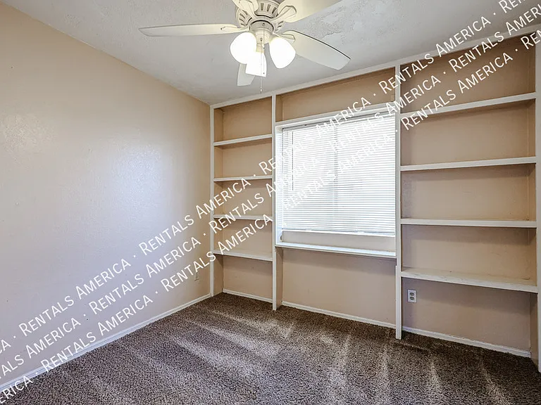 630 E Jensen St #128 — Photo 23