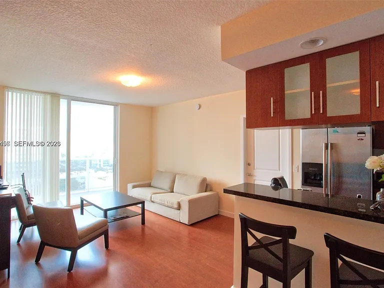 601 NE 23rd St #1004 — Photo 2