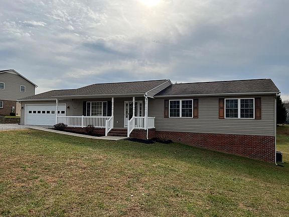 4th image of 109 Parker Pl