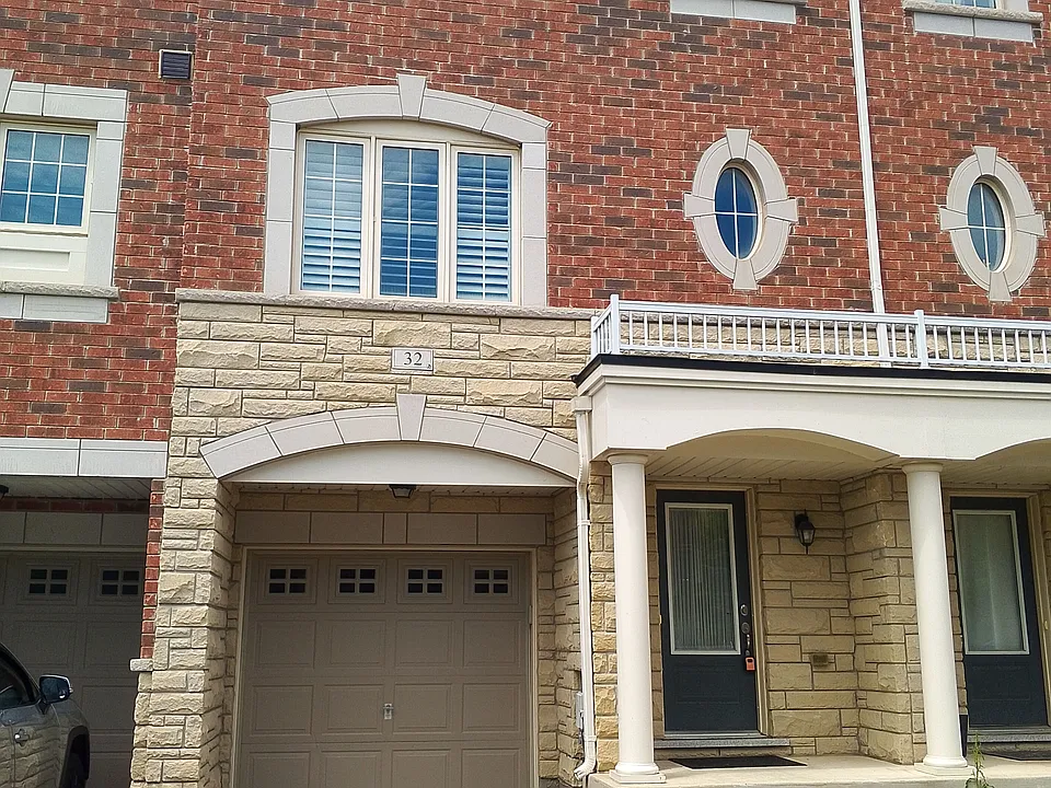 32 Aspen Hills Rd