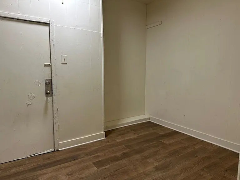 410-412 S George St #1R — Photo 5