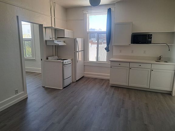 4th image of 129 N Cortez St #329