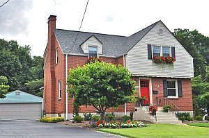 1st image of 2922 Guilford Ave SW