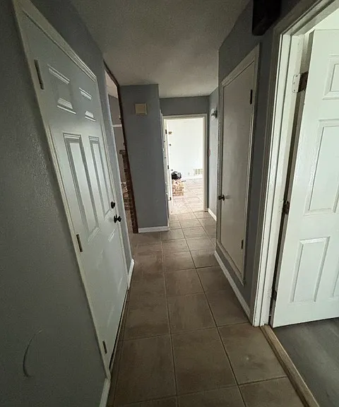 311 Lake Park Rd — Photo 1
