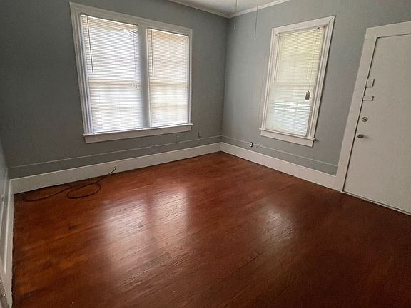 2nd image of 304 S Market St
