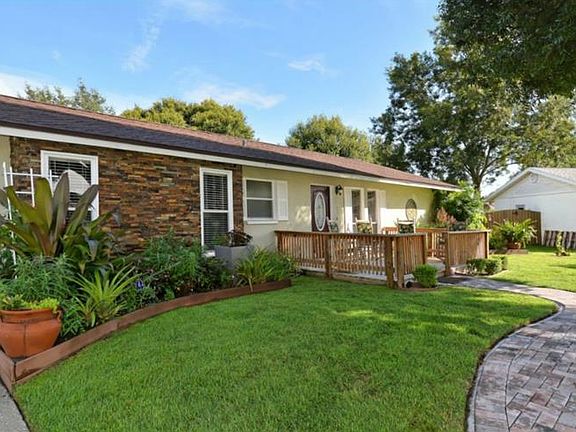 2nd image of 805 Cypress Wood Ln
