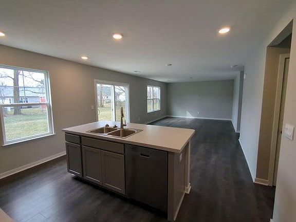 2nd image of 381 Kells Ct S